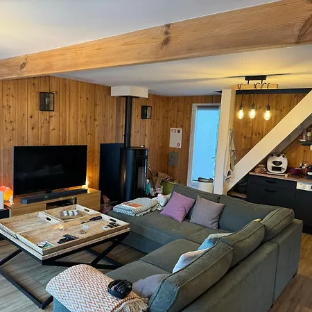 Du Bonheur - La Jenny Naturist Area